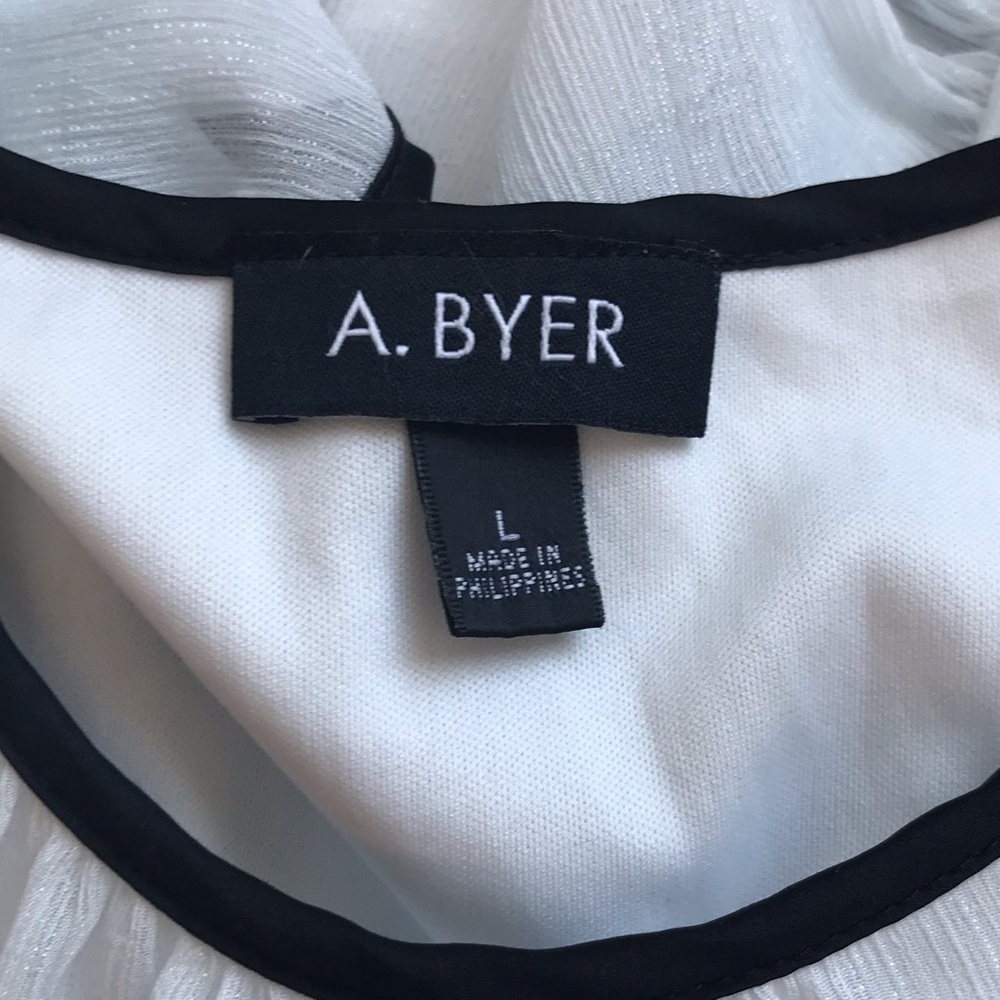 A. Byer white ruffle shirt black trim size large - Picture 3 of 3